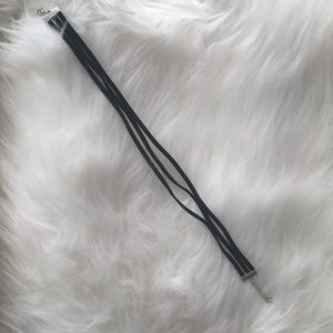 Black 3-strand choker